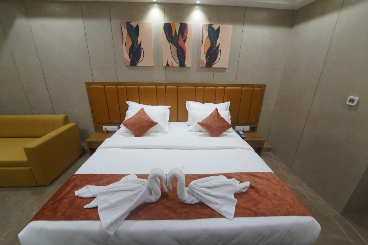 Hotel Stature Inn Kevadia Bagian luar foto