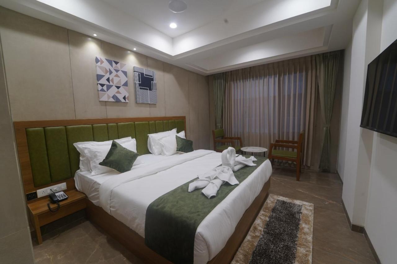 Hotel Stature Inn Kevadia Bagian luar foto