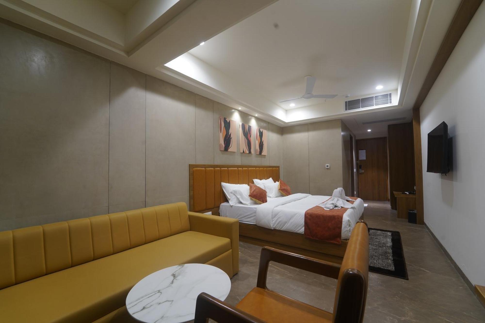 Hotel Stature Inn Kevadia Bagian luar foto